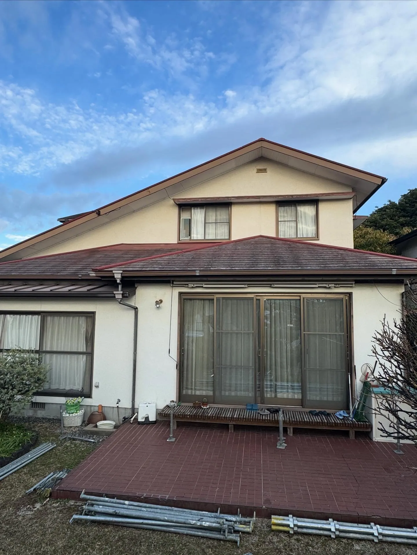 金沢屋 折尾・黒崎店 屋根塗装工事および濡れ縁工事のご依頼、...